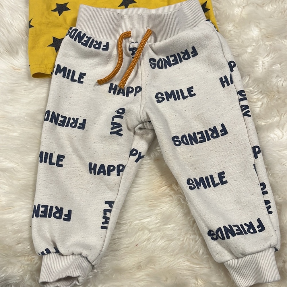 Baby boys sweatpants and shirt size 6-9 M 74 cm